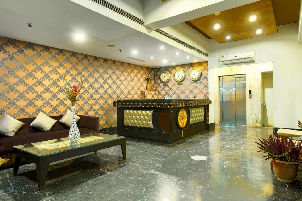 Hotel Gis Select Banjara Hill Hyderabad Esterno foto