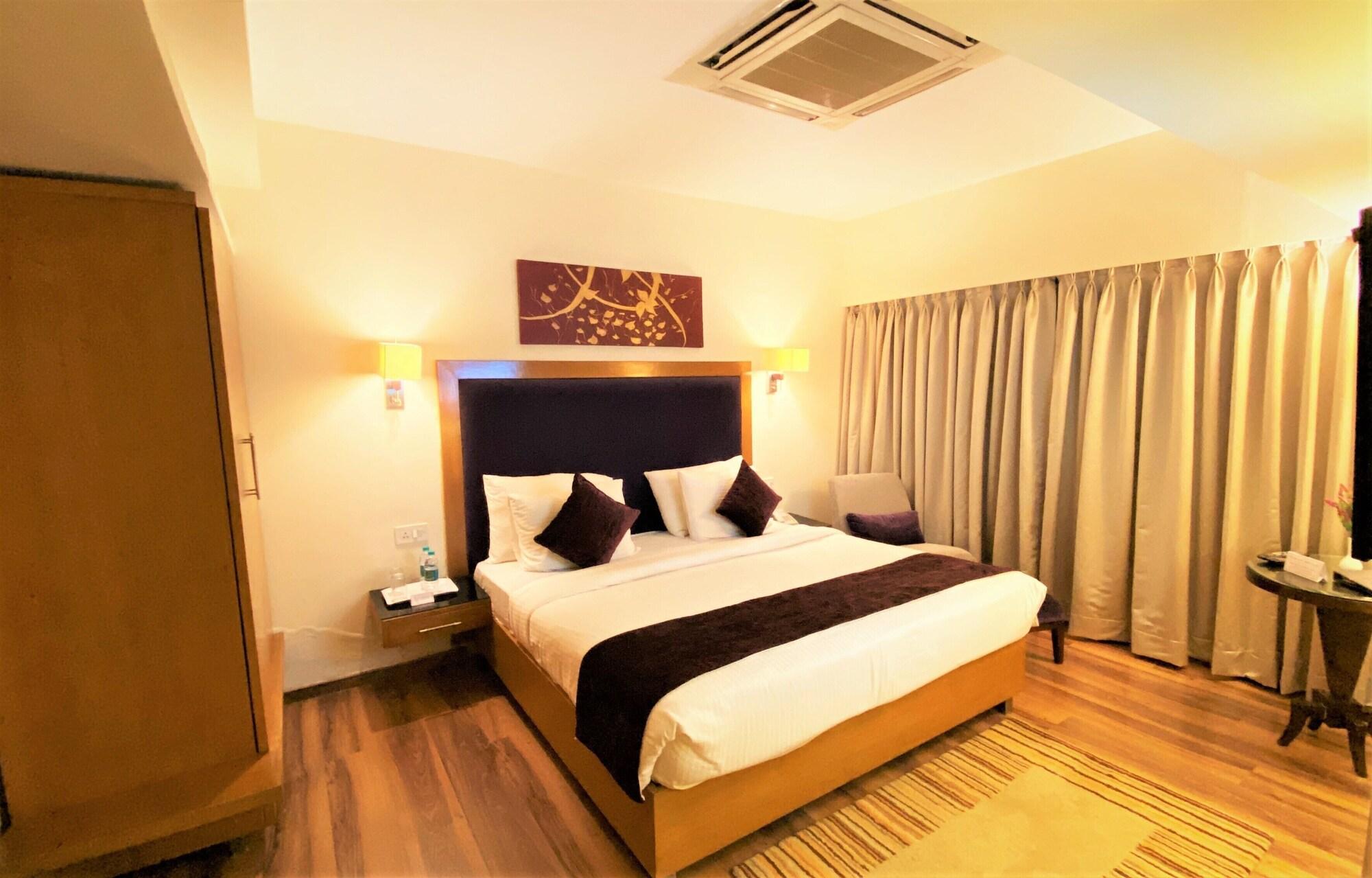 Hotel Gis Select Banjara Hill Hyderabad Esterno foto