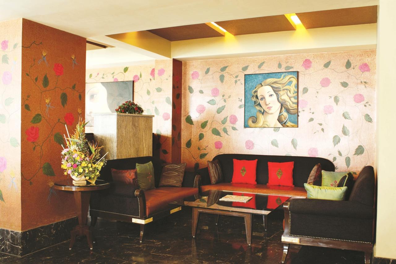 Hotel Gis Select Banjara Hill Hyderabad Esterno foto